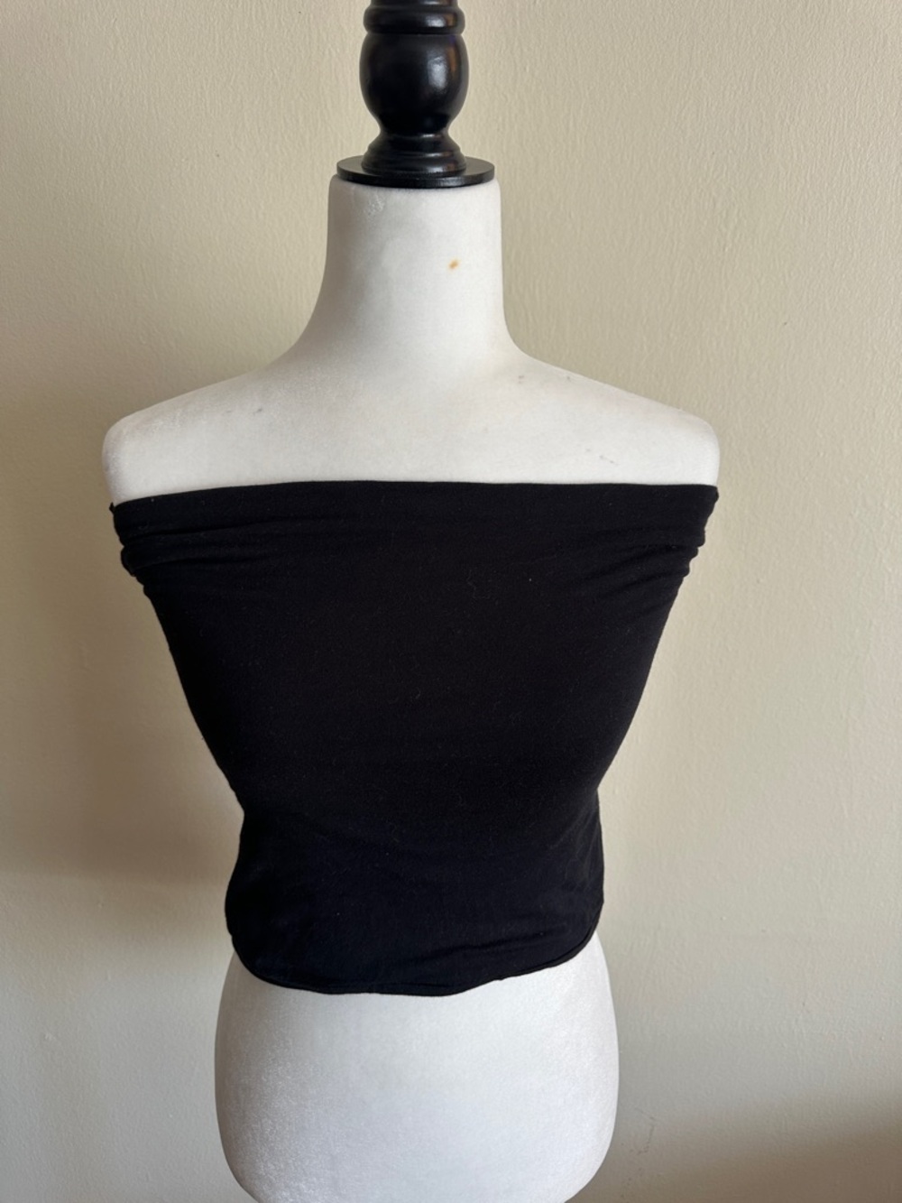 Black Off-Shoulder Crop Top - Stretch Bandeau